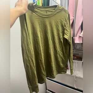 lulu lemon green tee
